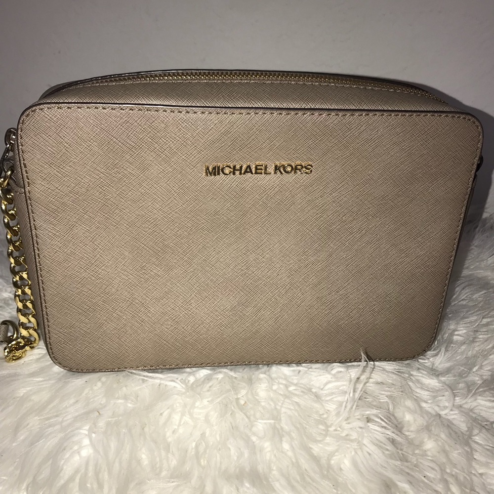 Michael Kors Jet Set Crossbody